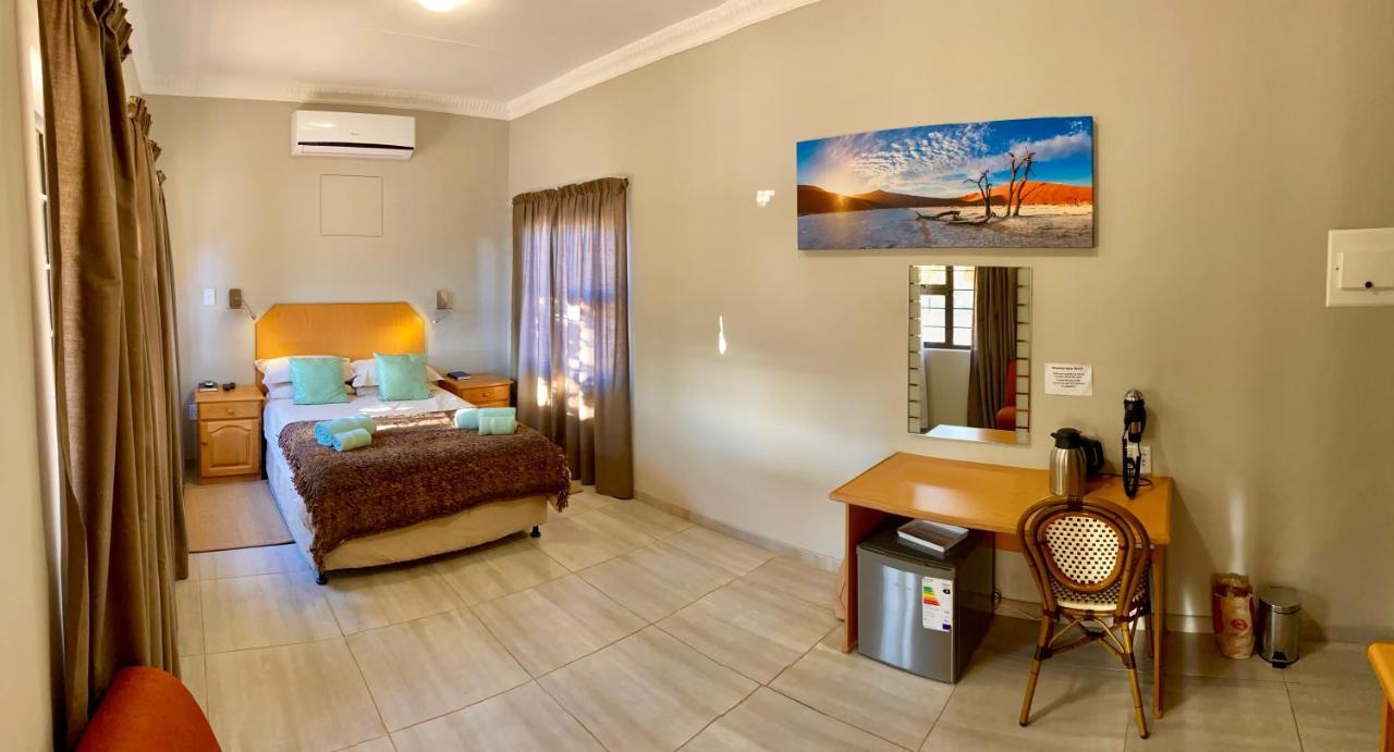 Schuetzenhaus Guesthouse เคทมานสโฮป ภายนอก รูปภาพ
